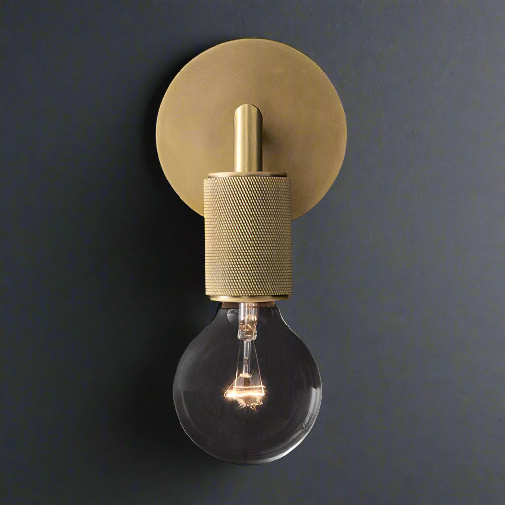 Modern Brass Double Bulb Wall Sconce - Elegant Metal Wall Lighting Fixture for Indoor Use 10
