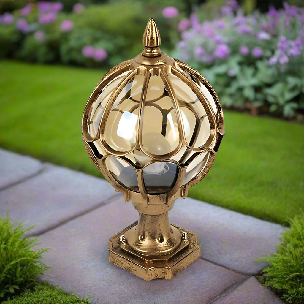 Vintage Outdoor Post Light with Glass Globe Shade – Weather-Resistant Aluminium Garden Lamp Post for Villas and Patios 8